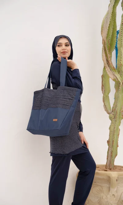 Chic Blue Beach Bag IZAR